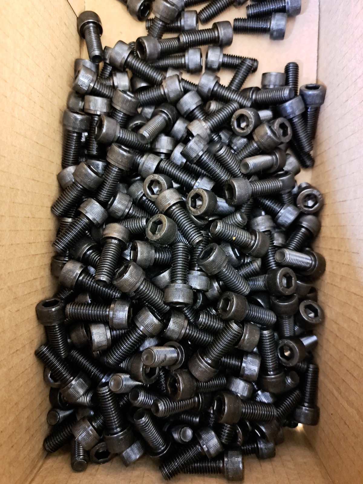 Lot of 305 Bolts 26LG55J M10x1.50x25mm , Grainger