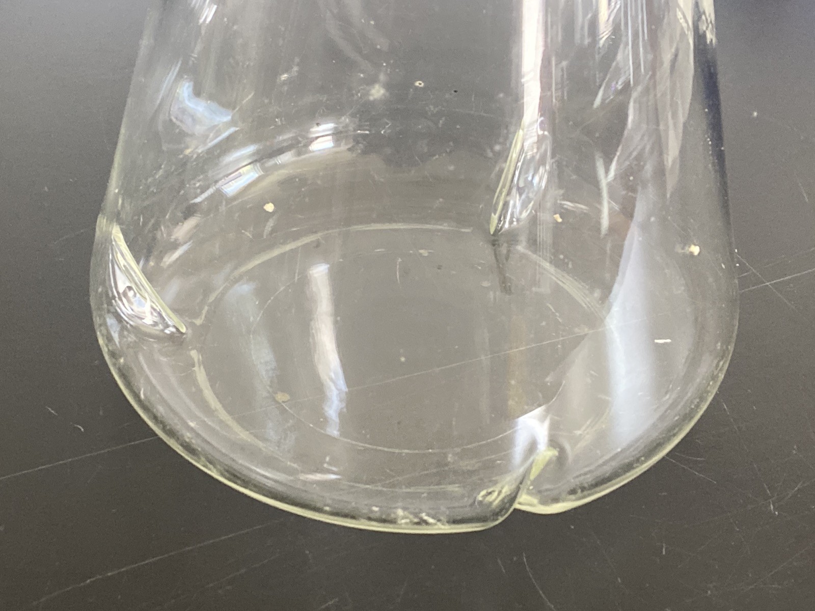 Used DWK KIMAX Glass 2000mL 2L Delong Shaker Culture Flask w/ Baffles 25630