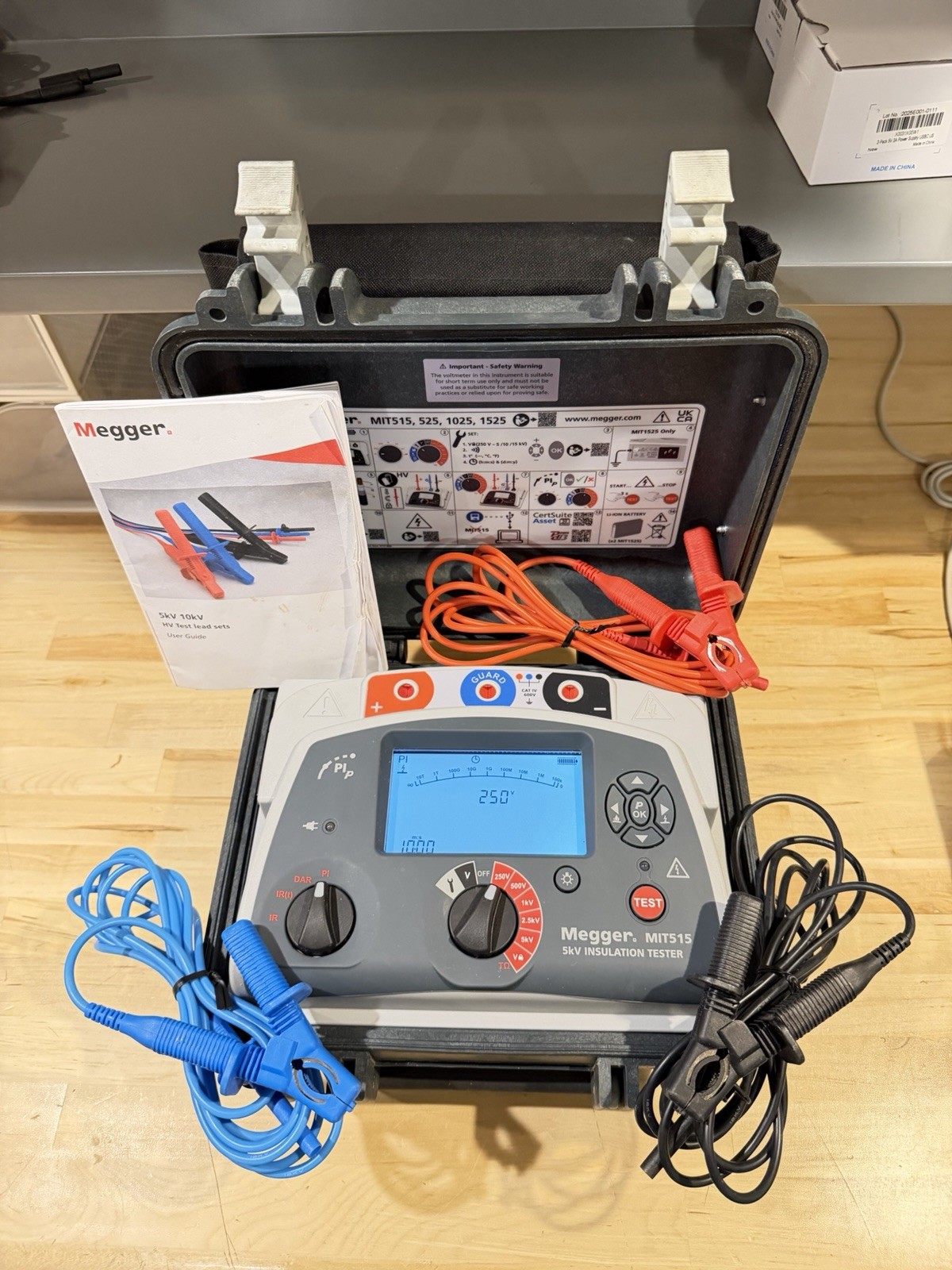 MEGGER MIT515 5KV INSULATION TESTER W/ LEADS & CHARGER (TESTED) FREE SHIPPING
