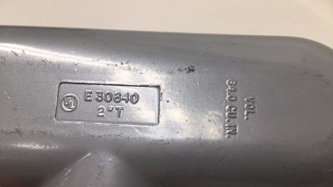 Halex Type E30640 2″ T Conduit Body Tee 64.0 Cu. In No Cover For #705