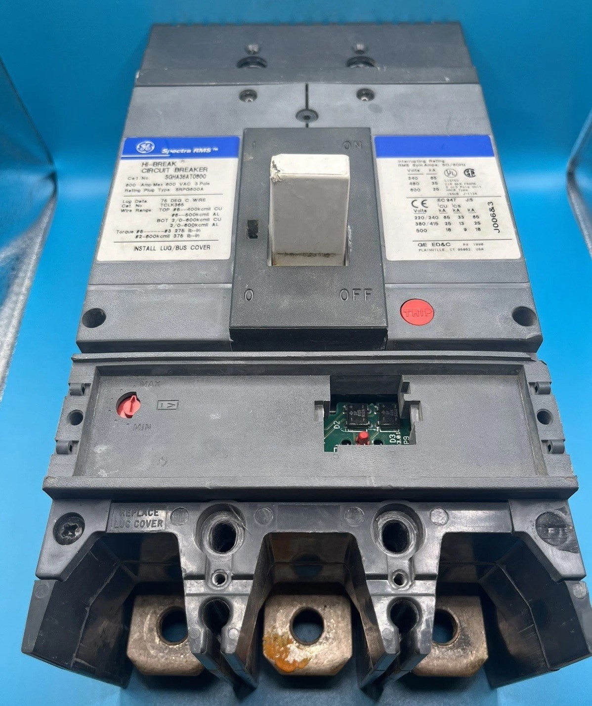 GE General Electric SPECTRA SGHA36AT0600 3 Pole 600A Frame Circuit Breaker