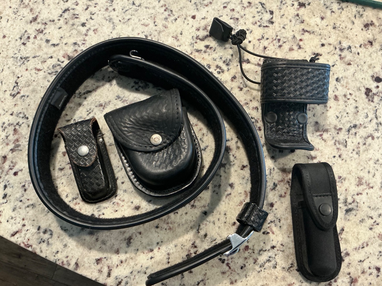 Bianchi Accumold Elite Basketweave Leather Duty Belt 40/42 W/ Accessories