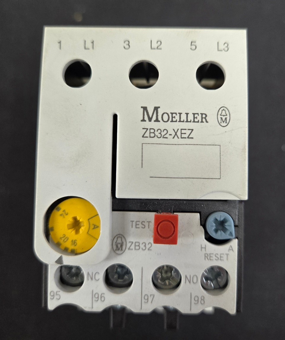Moeller ZB32-24 16-24A Overload Relay w/ Mounting Base