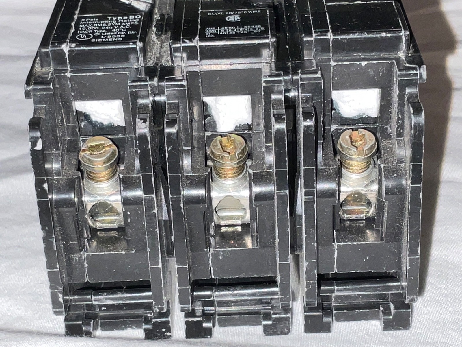 Siemens 40 Amps 240V 3 Pole Circuit Breaker BQ3B040 240V Electrical Load Center