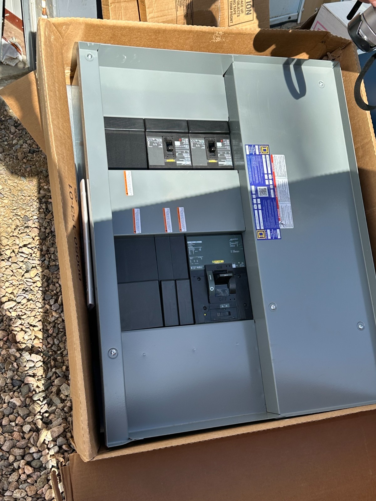 SQUARE D HCP 19385 MAIN LUG 600AMP I LINE panelboard
