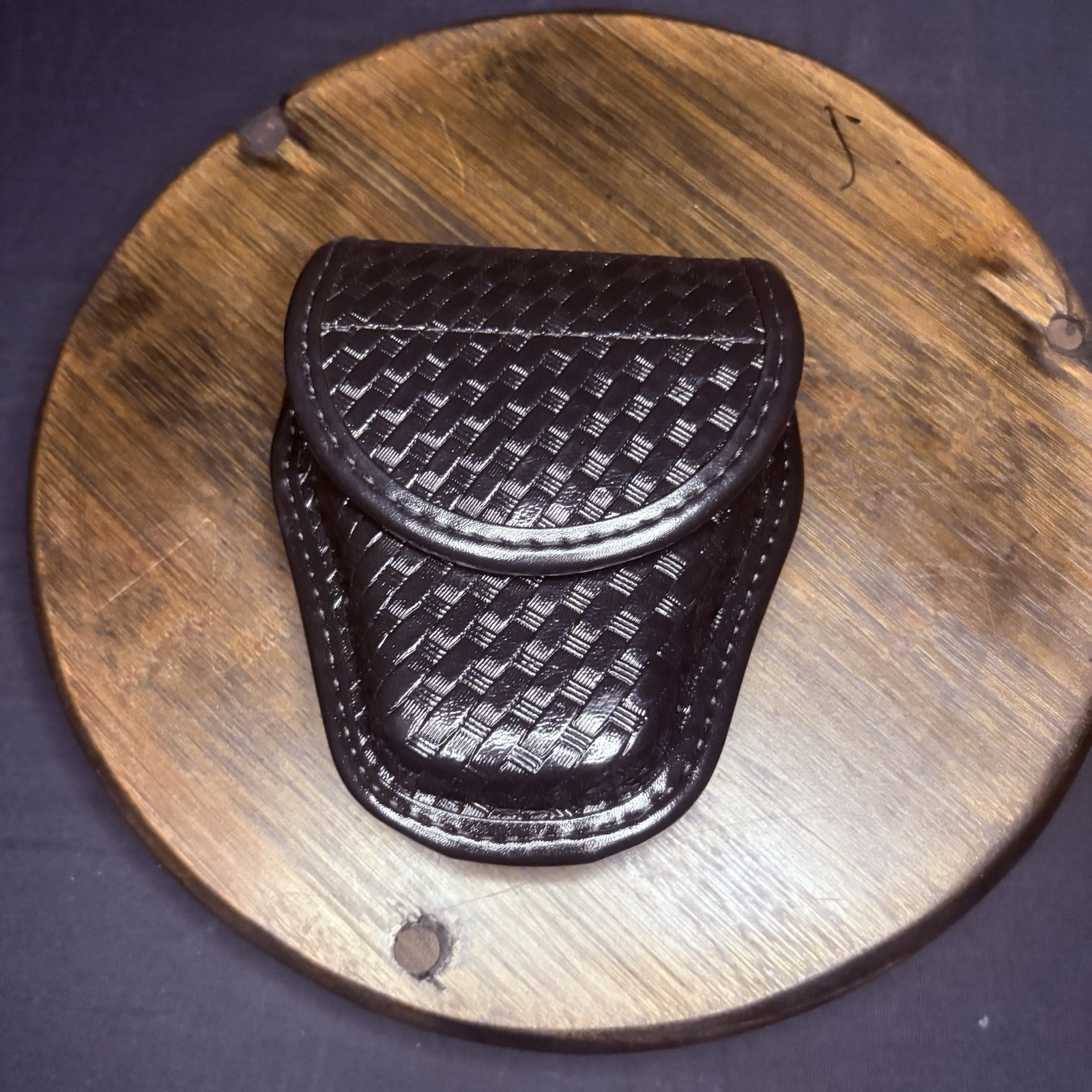 Bianchi Handcuff Case 7900 Basket Weave AccuMold Size 1 #22063