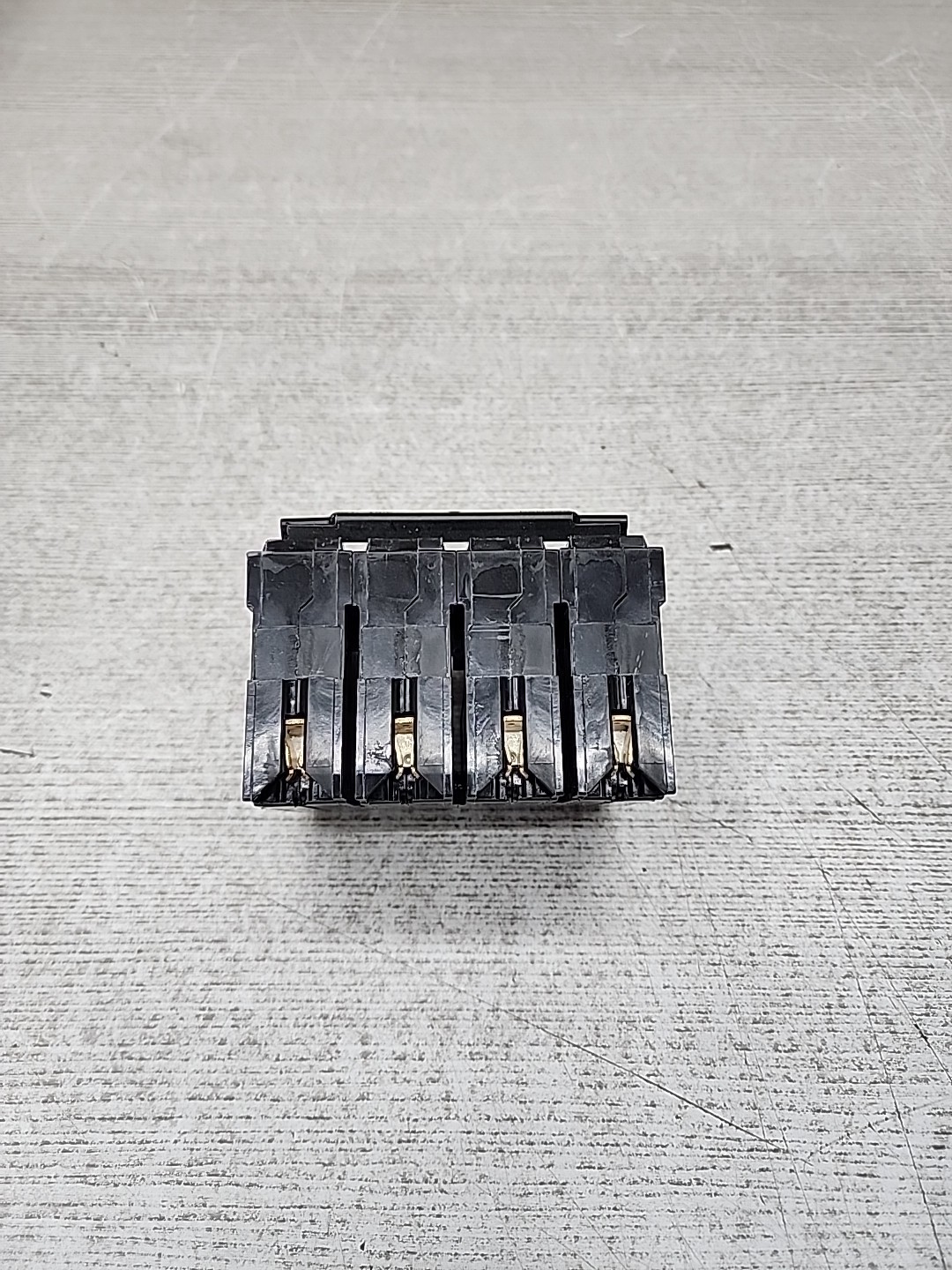 GE THQMV200WL 200 Amp 120/240 Volt 2-Pole Plug-In Mount  Main Circuit Breaker
