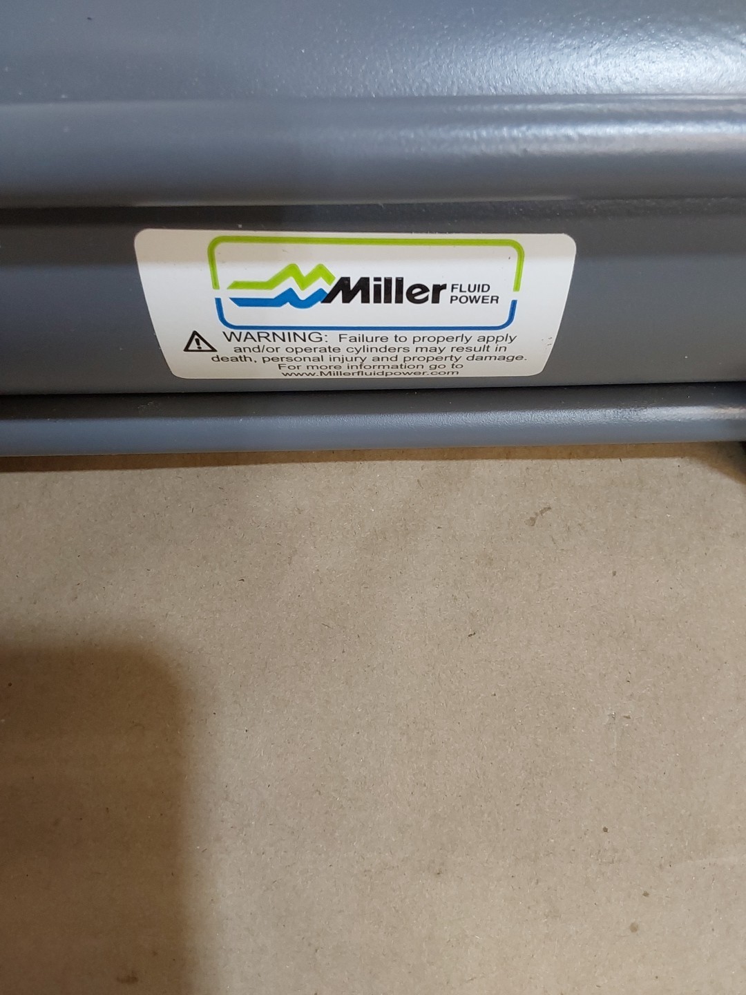 MILLER FLUID POWER HV2-67B4B-03.25-7.000-0138-N22T-9 CYLINDER