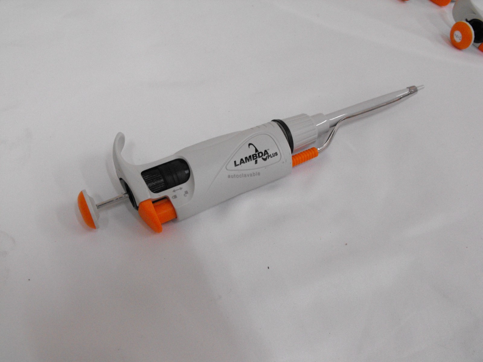 Corning Lambda Adjustable Micropipettes, 2-20 microliter range, great value!