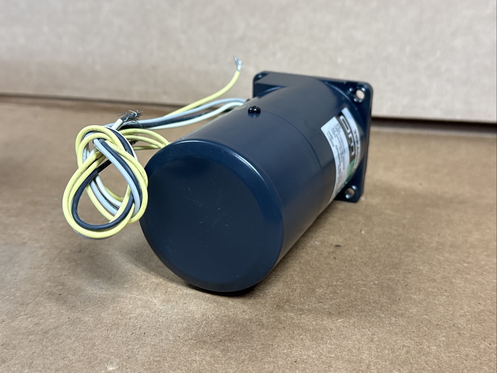 NEW Oriental Motor 2RK6GN-AM Brake Motor 6W 100V 1200/1450 RPM FAST SHIPPING