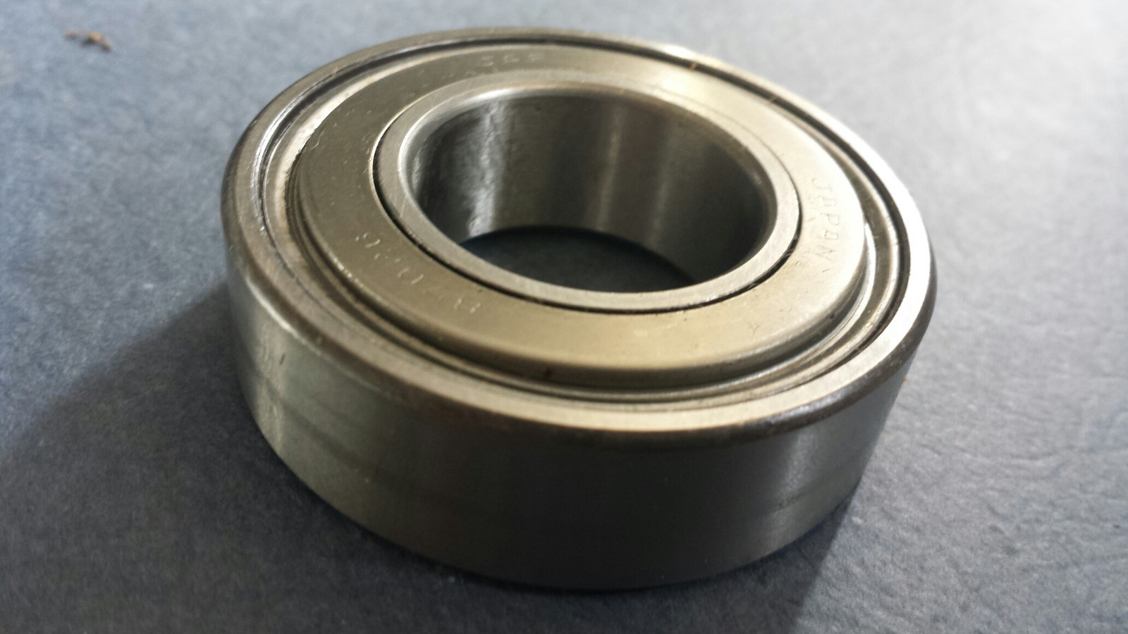 87026 Bearing 26mm bore, 52mm OD 15mm outer race wide, 15.2mm innerr race wide