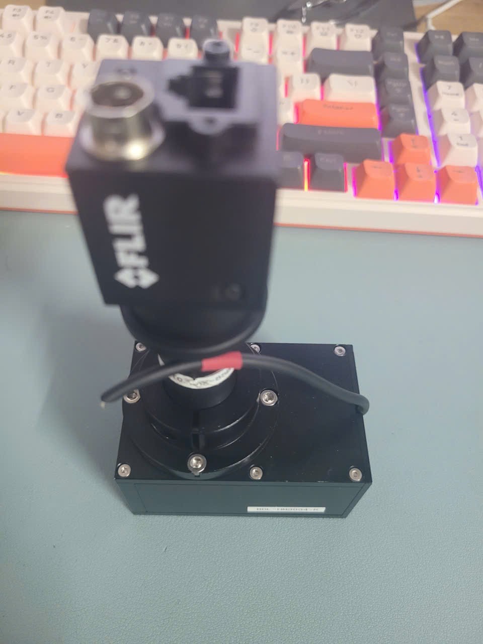 Teledyne FLIR Point Grey BFS-PGE-50A5M with lens and light