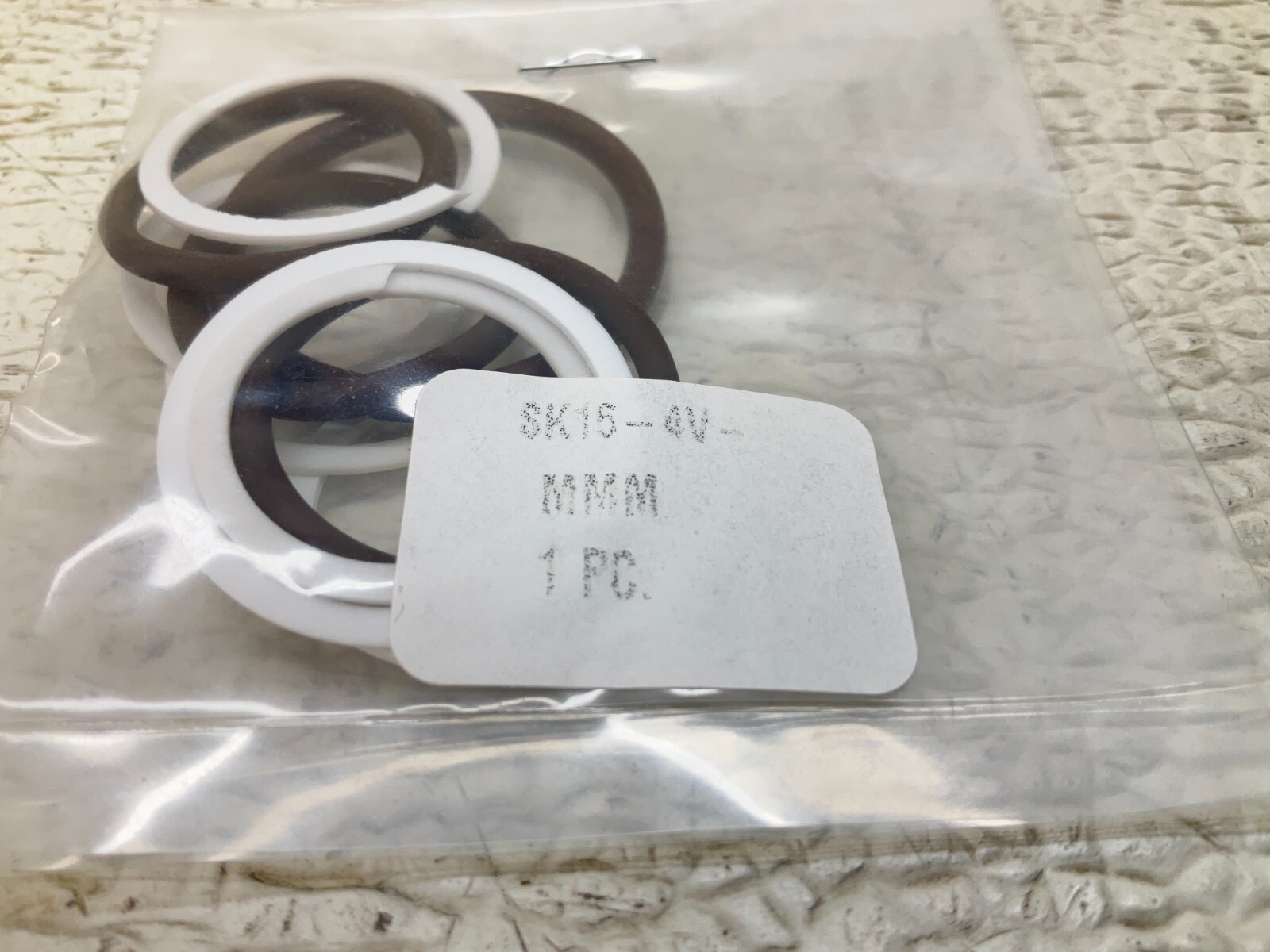 Parker SK16-4V-MMM Seal Kit SK164VMMM SK16 4V MMM New (TSC)