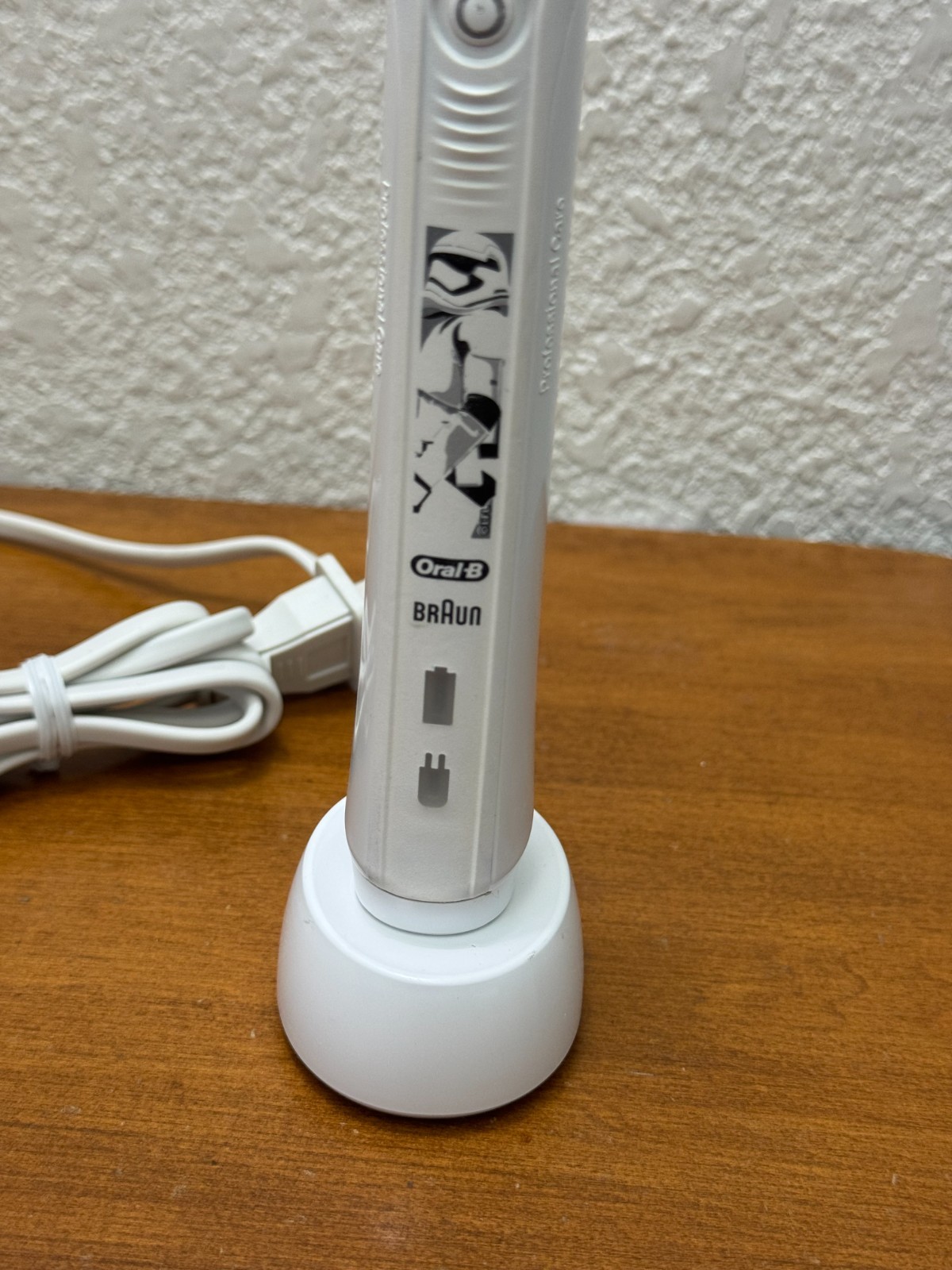 Braun Oral-B 3766 Star War Toothbrush (USED) +Charger+New Brush Head