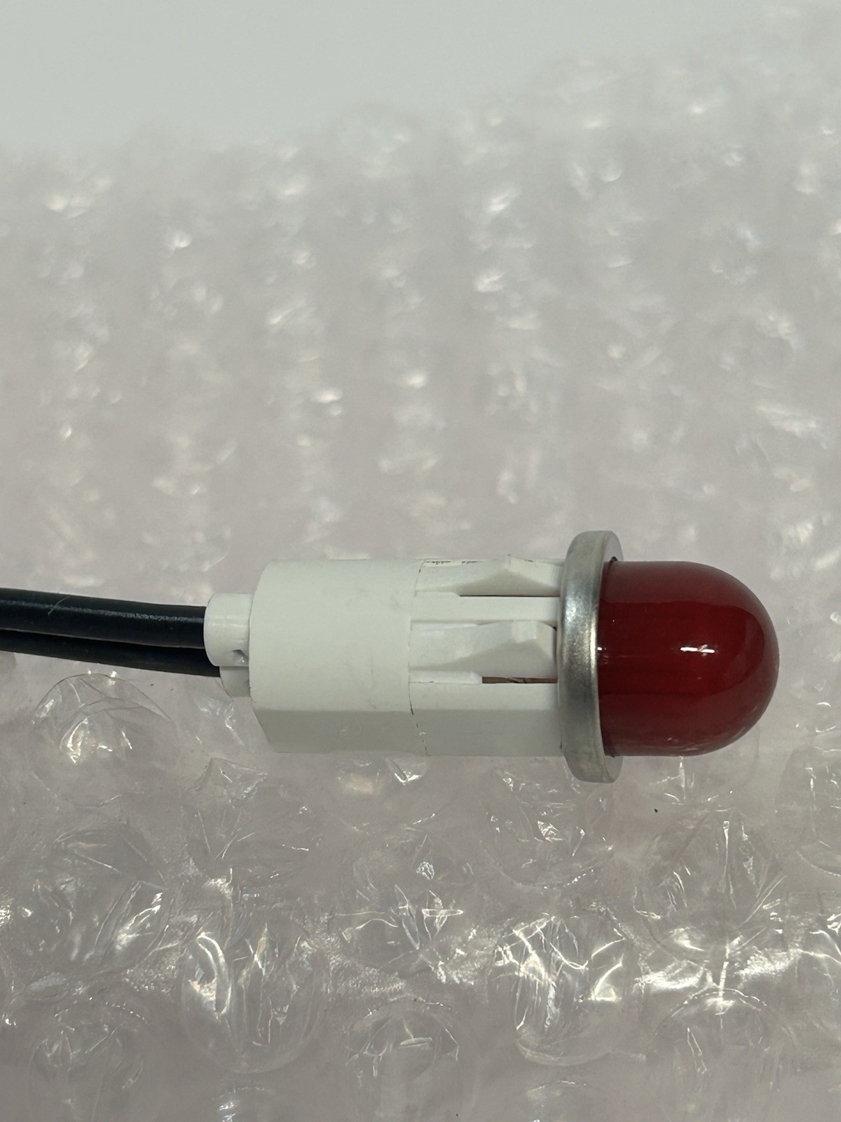 Lot of 21 VCC 1050A1 Red Neon Indicator Light Pilot Lamp 125VAC 1/2W Brand New