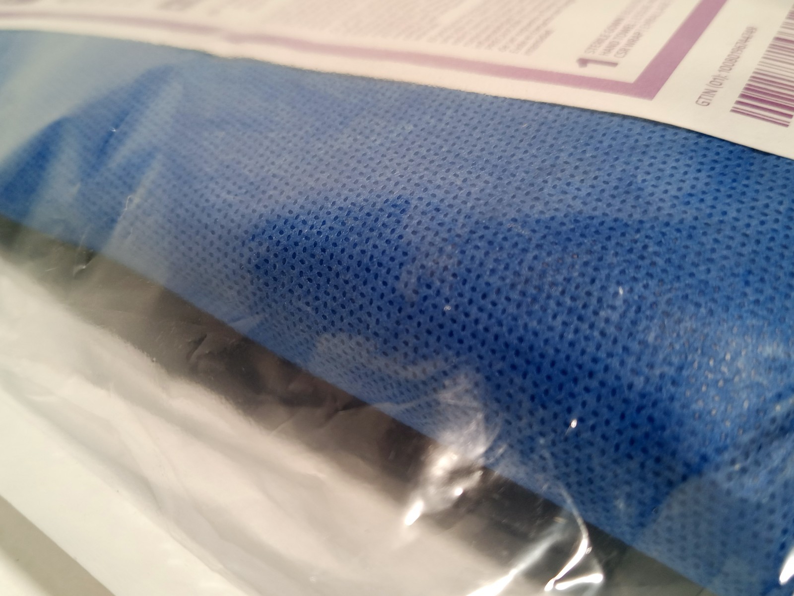 Lot of 8 Medline AAMIPB70 Sirus Level 3 Blue XL Sterile Surgical Gowns DYNJP2502