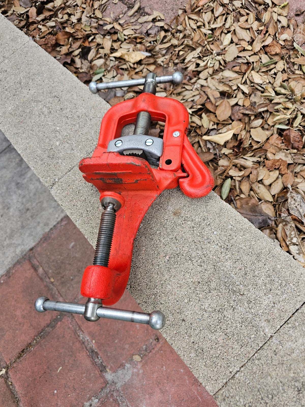 Genuine Ridgid No 39 Portable Pipe Vise 1/8″ to 2-1/2″ Clamp On Works Great NICE