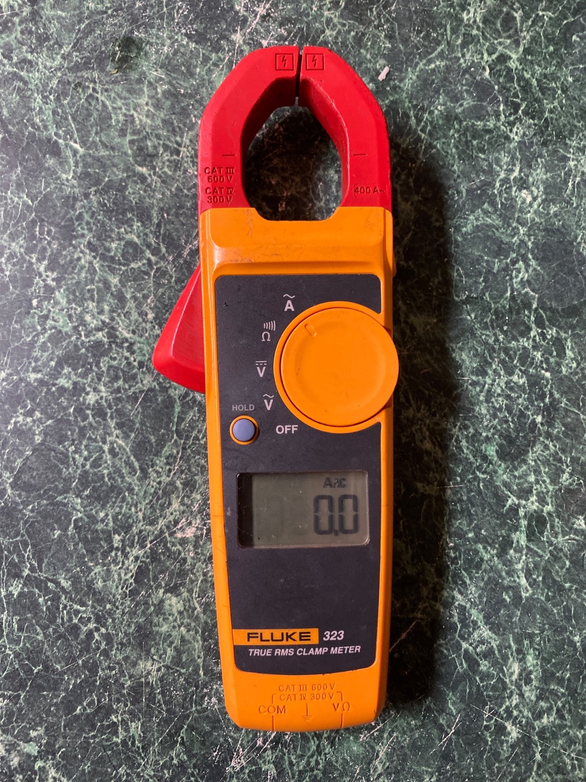 FLUKE 323 TRUE RMS CLAMP METER TESTED