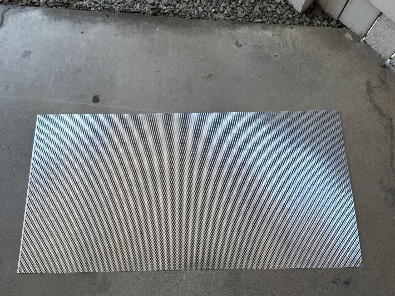 Sandbaggy Perforated Steel Sheet 24″ x 48″ – Perforated Metal Sheet – 20 Gauge