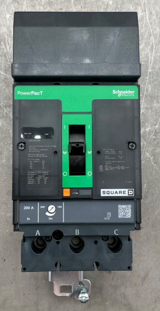NEW SQUARE D JJA36200 I-LINE POWERPACT CIRCUIT BREAKER 200A 600V 3P 50/60Hz