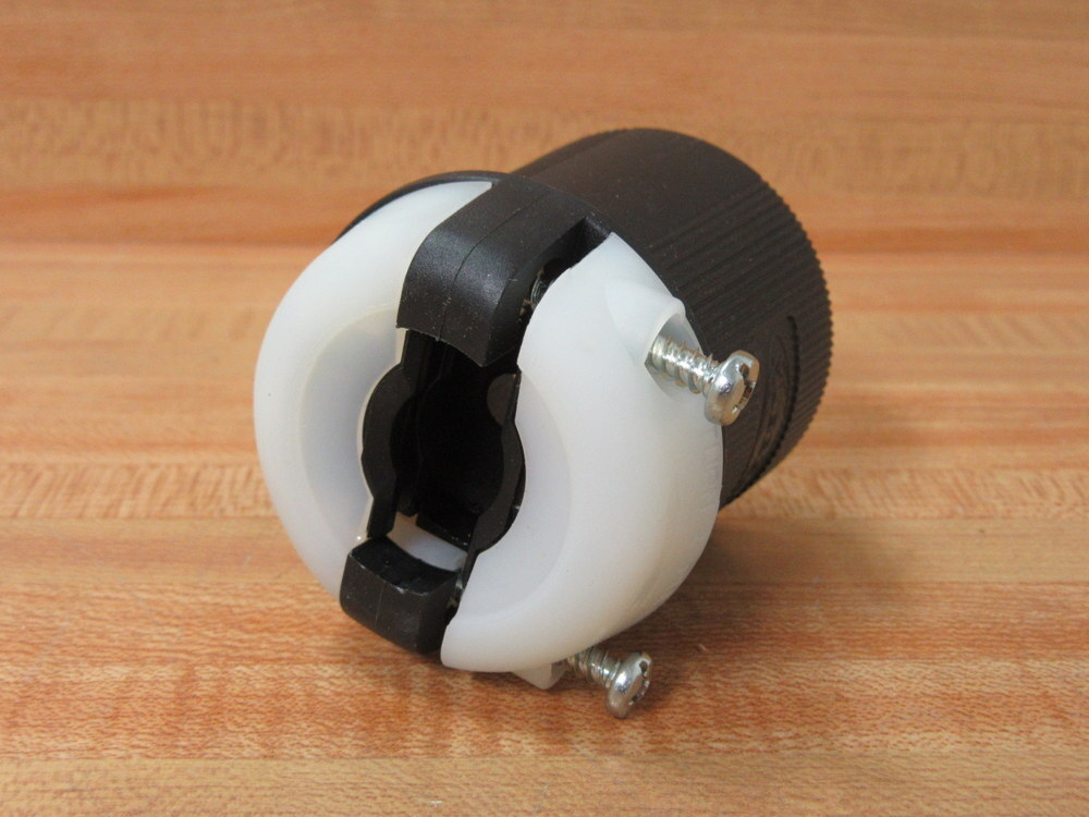 Hubbell HBL2731 Insulgrip Twist-Lock Plug