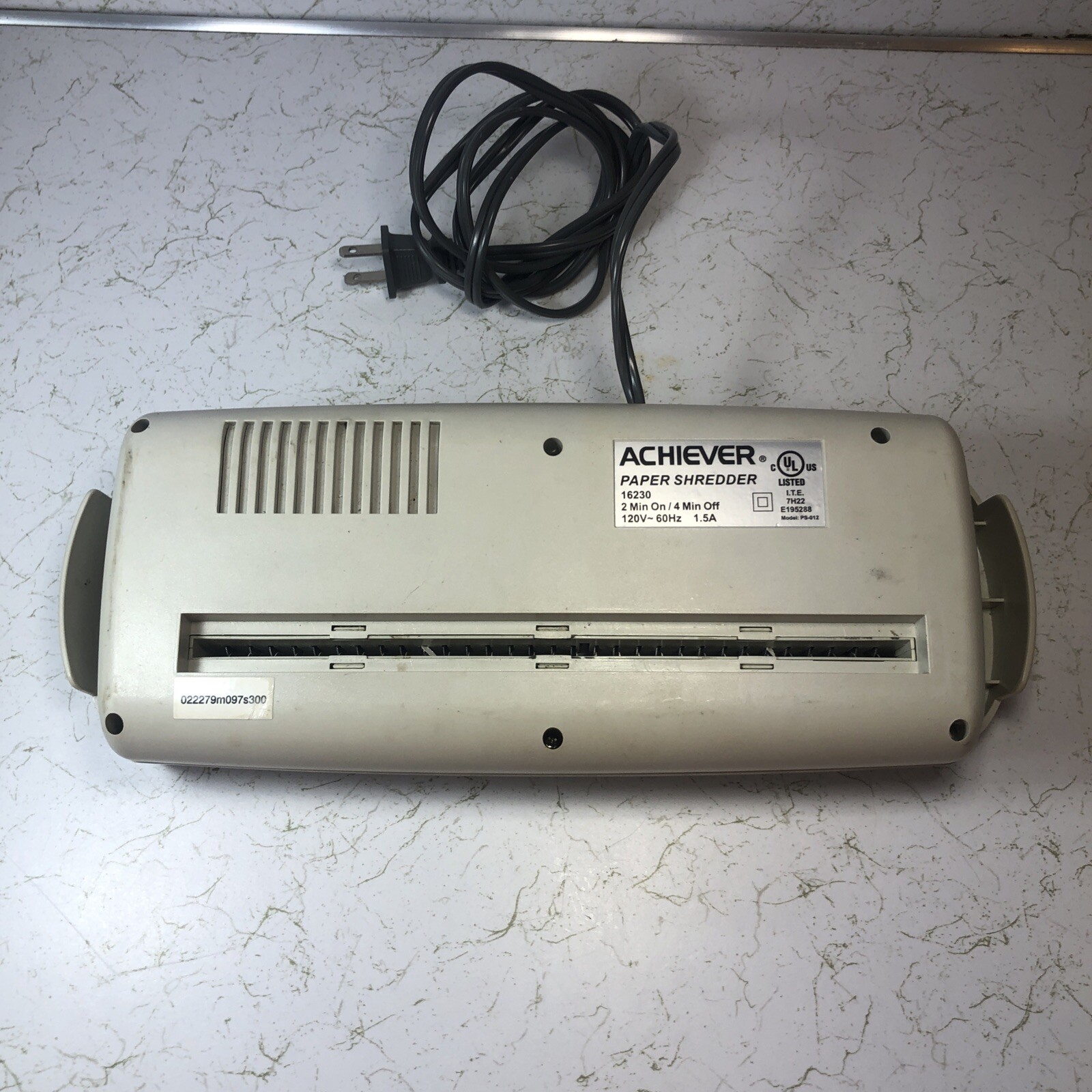 Achiever Portable Paper Shredder Model PS-012 / 16230 Office Home Product
