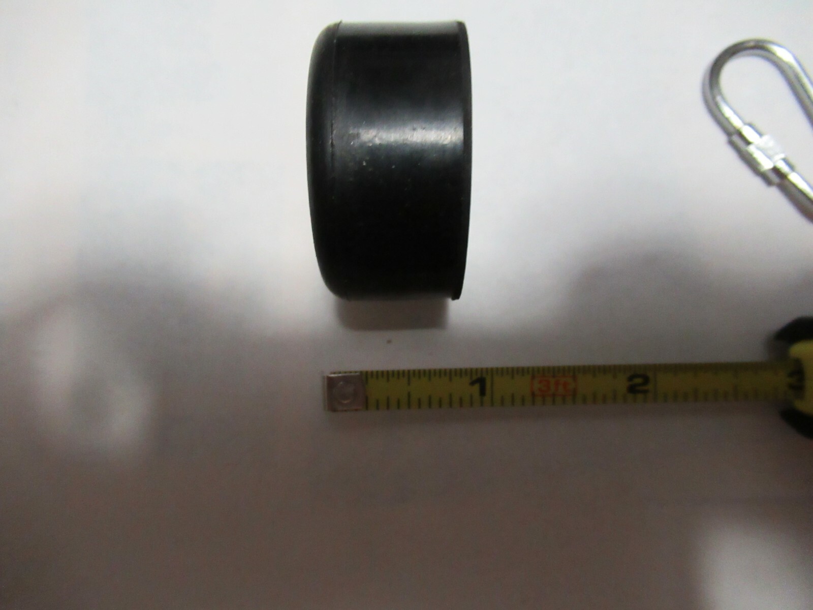 4 Very Large 1 1/2″ Diam Rubber Bumpers with Embedded Washer Rubber Feet CT103