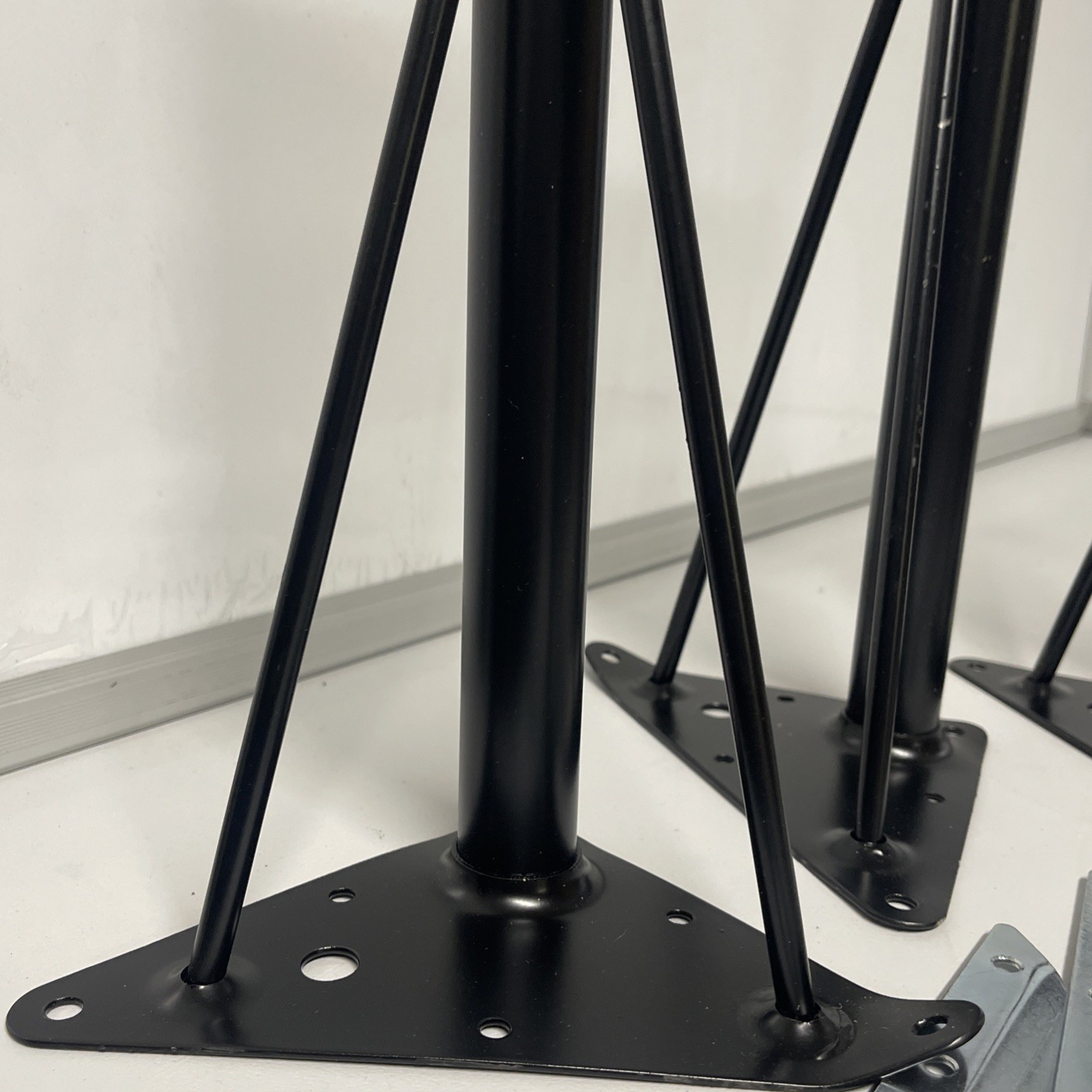 Tapered Metal Table Legs XU-LEG-SHORT-GG