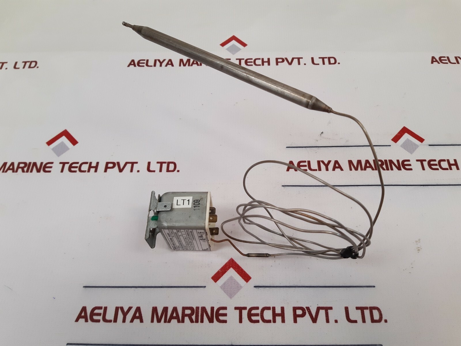 Jumo EM-5 Temperature Controller IP00
