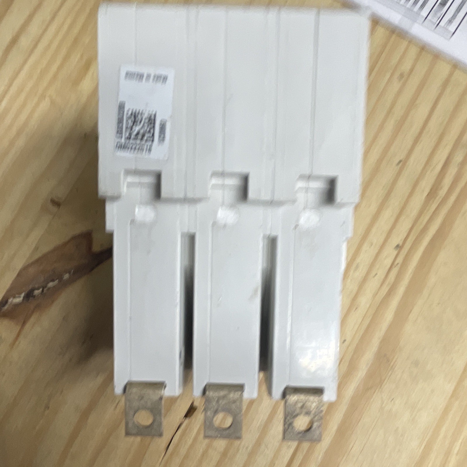 Siemens LGB3B020 Type LGB 20A 3-Pole Circuit Breaker Trip Indicator