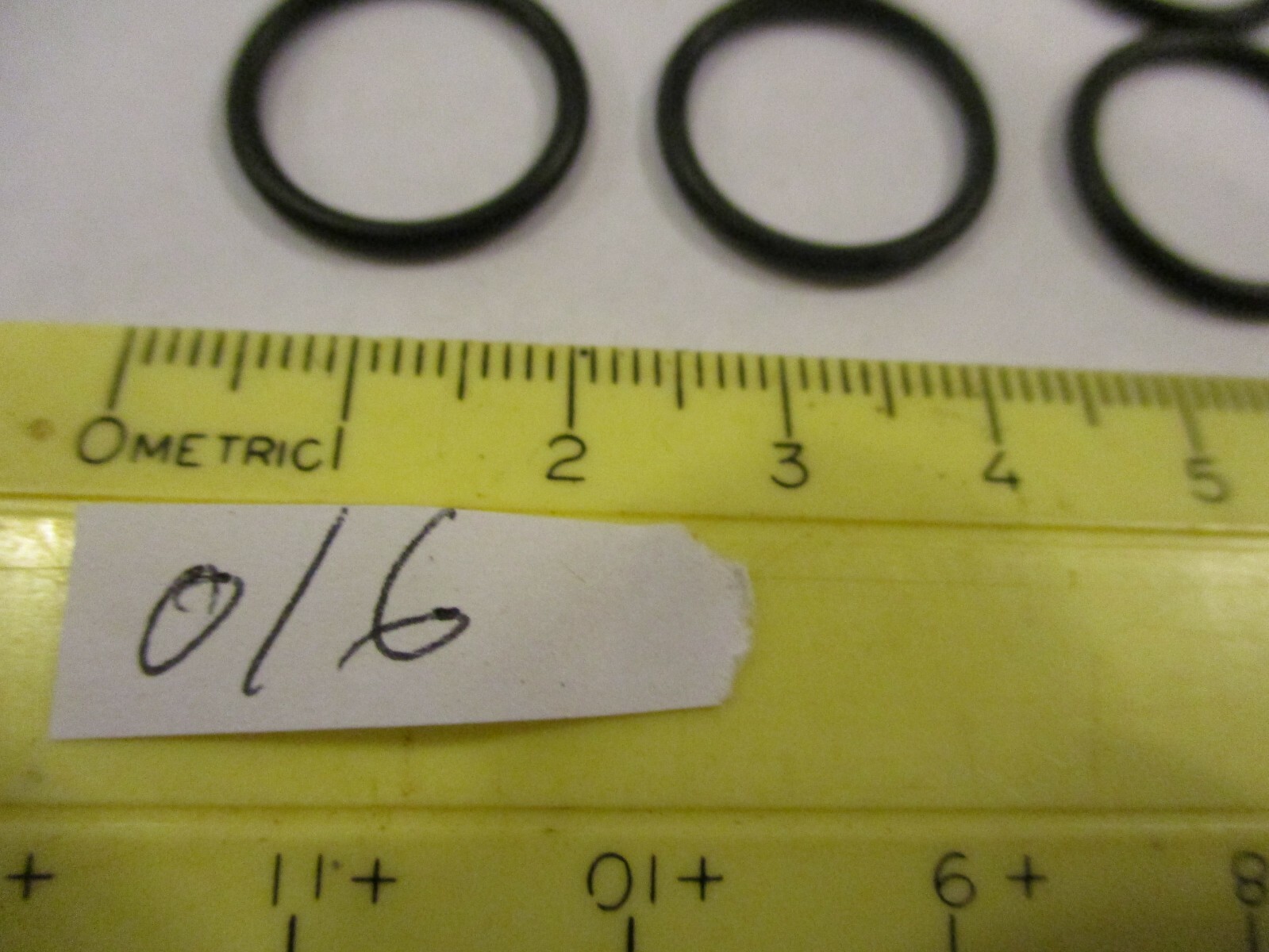 016 O-ring. 5/8″ ID x 3/4″ OD x 1/16″ thick. Buna-70. Quan 10.
