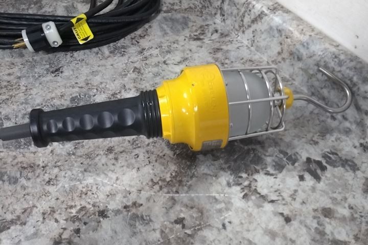 Lind Equipment XP162LED-50P 120VAC 800 Lm 9W Hazardous Location LED Hand Lamp