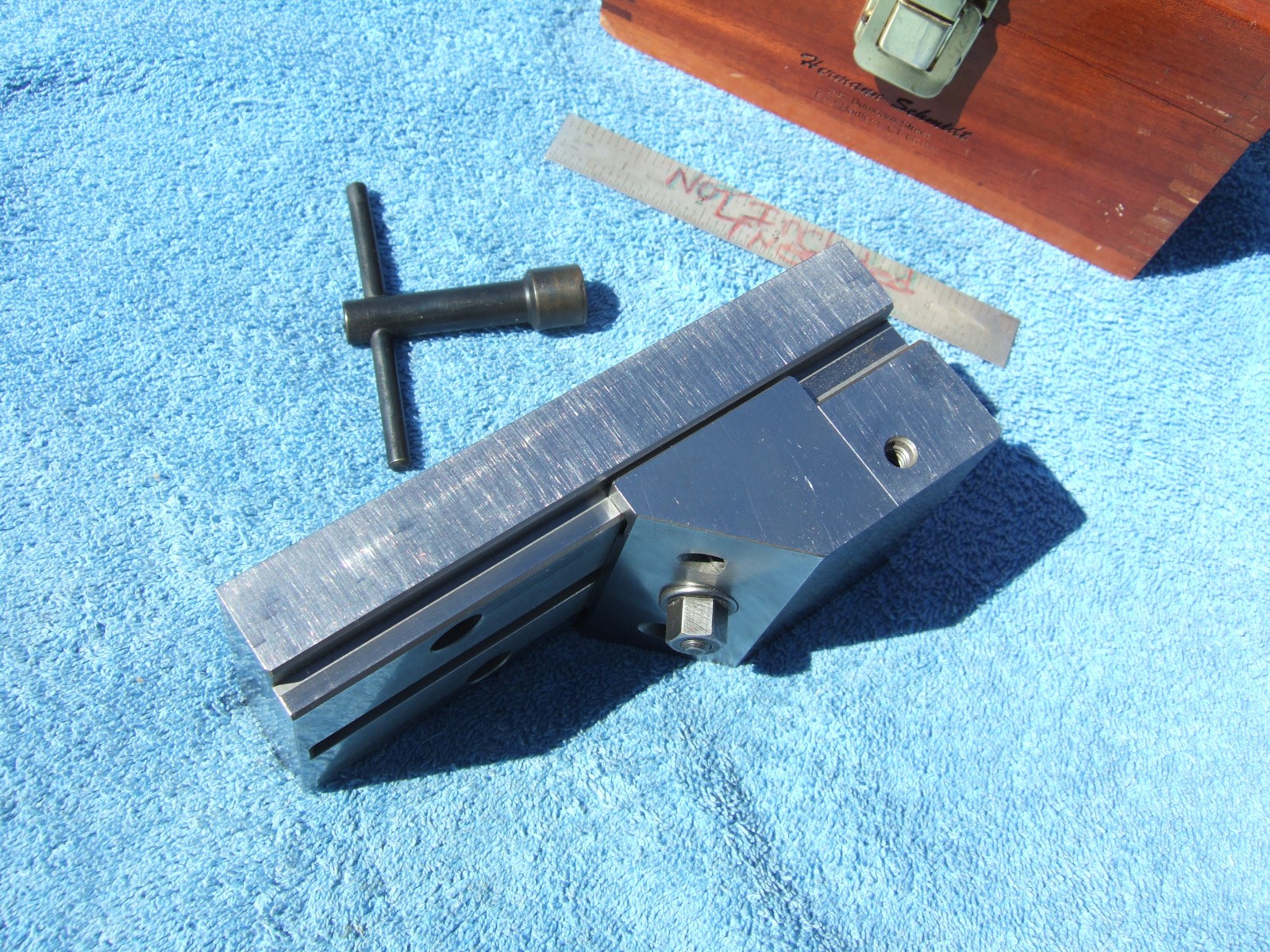 Hermann Schmidt V0 4 toolmakers grinding screwless vise 3in 4in cap B4 MACHINIST