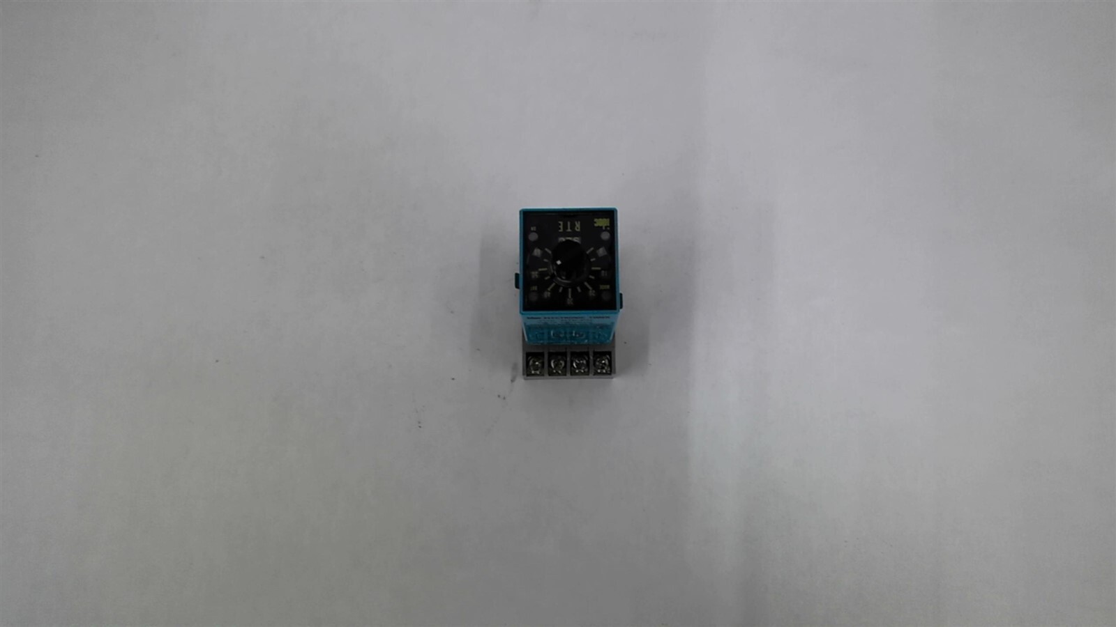 IDEC RTE-P11 Electronic Timer 120 Vac 10 Amp