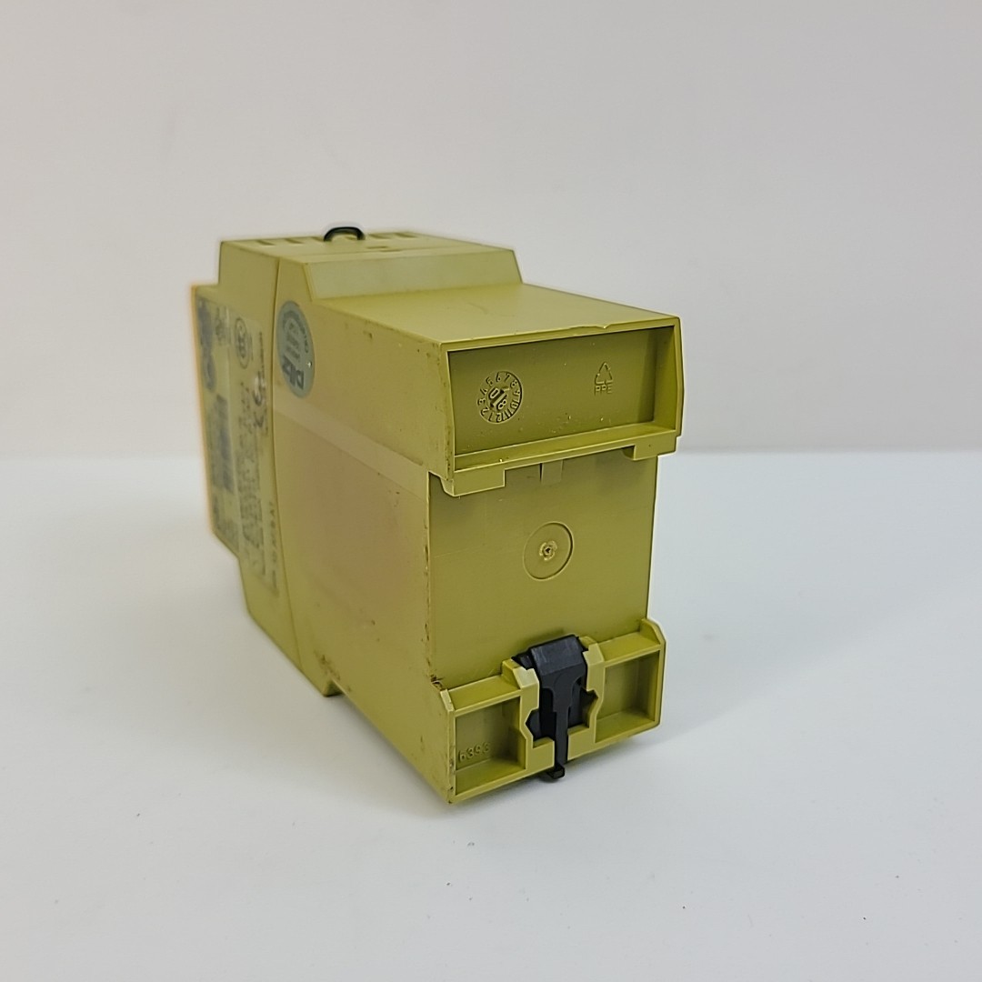 PILZ PNOZ X3 24VAC 24VDC Safety Relay 774310