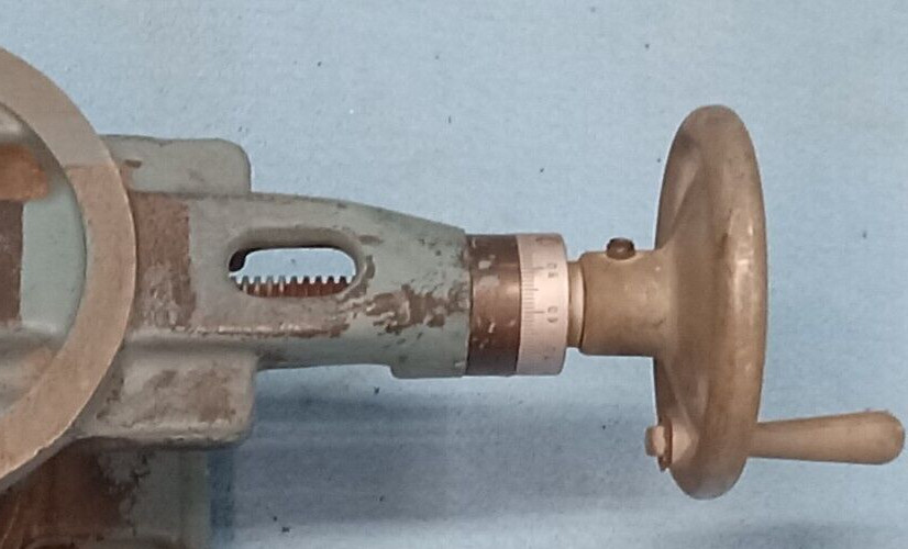 UNKNOWN BRAND MANUAL STAGE ADJUSTOR 5/8″ BOLT STEEL MATERIAL 19325
