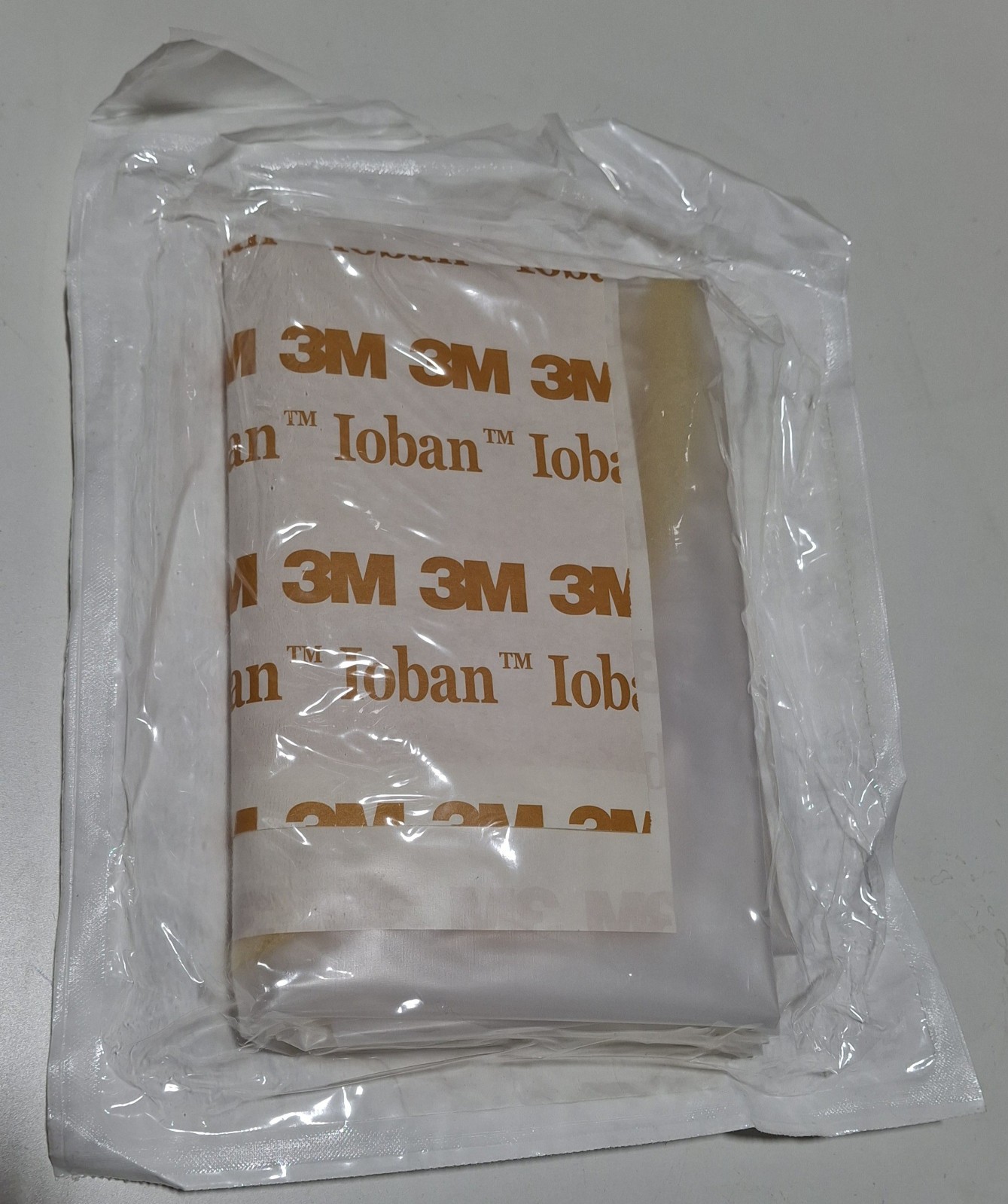 3M Healthcare 6657 Steri-Drape Ioban 2 w/Incise film (29″ x 34″) Lot/10 EXP 2027