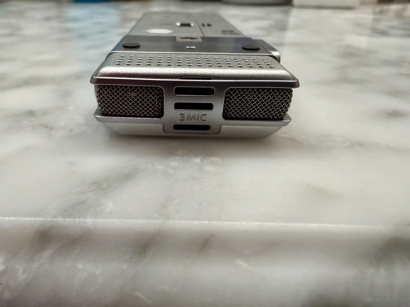Olympus DM-720 Digital Voice Recorder – 4GB, USB Connect, Micro-SD Slot, Silver