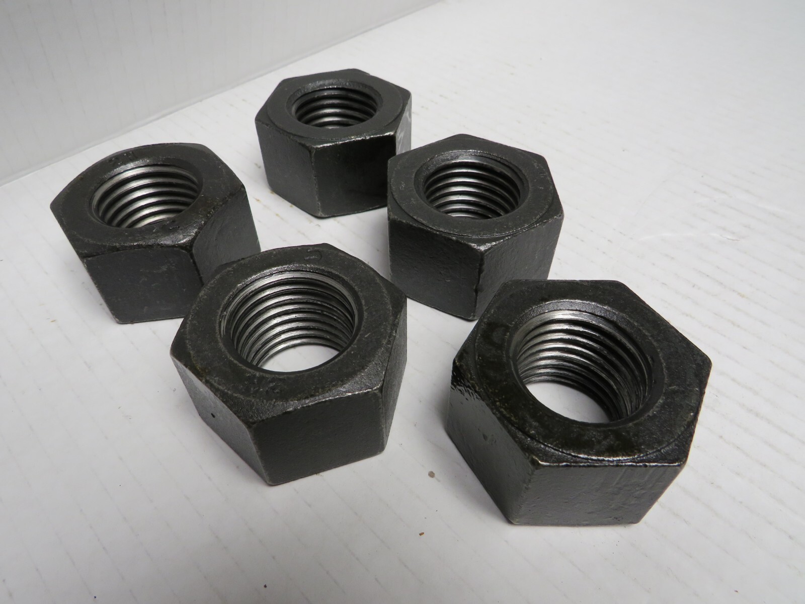 5 NUTS ) 1-1/4″-8 THREAD, STEEL, GRADE 2H, HEAVY HEX NUTS, RH, BLACE OXIDE