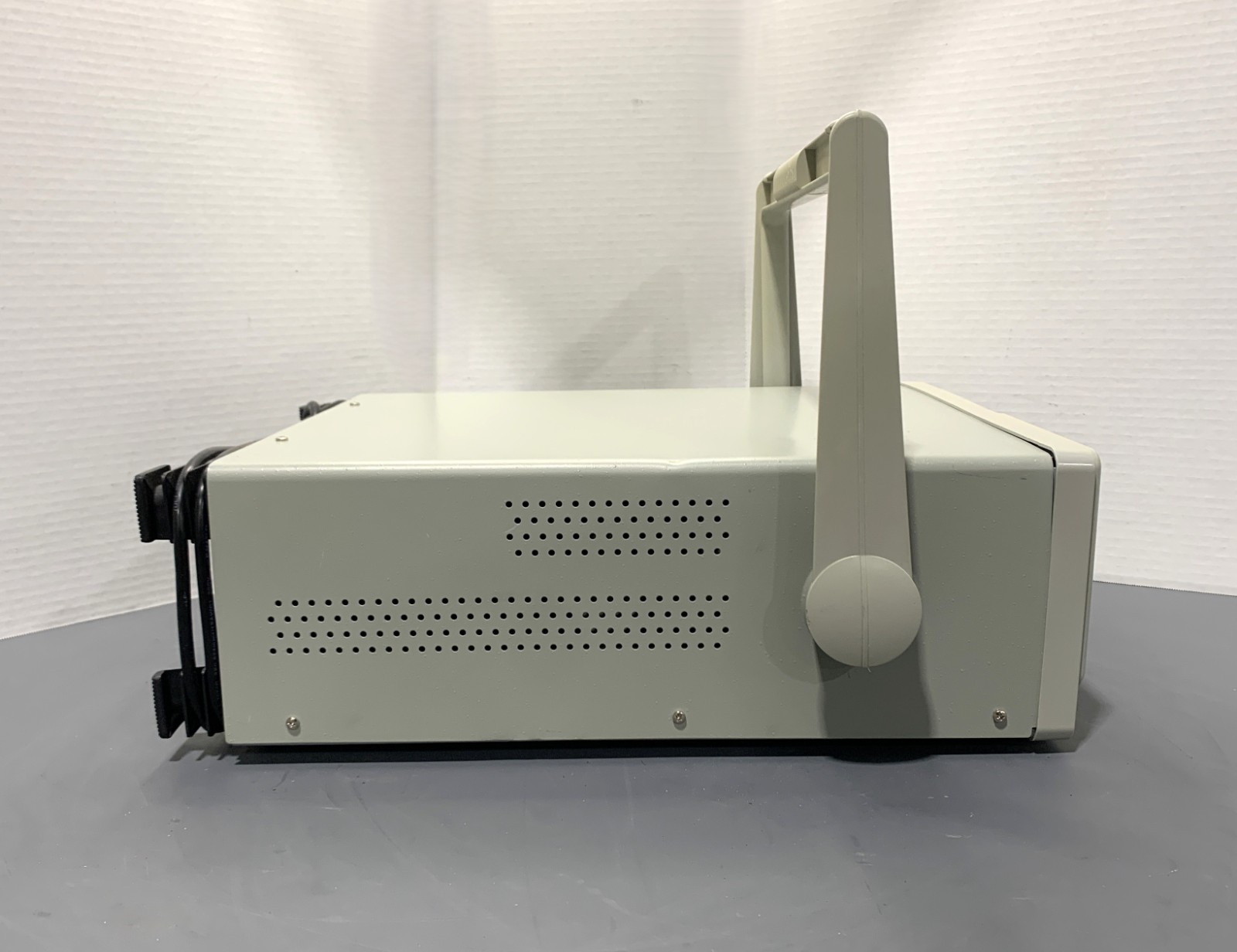 Tenma Oscilloscope 20Mhz With Built in FG MPN/72-6805, Damaged Handle, Tested