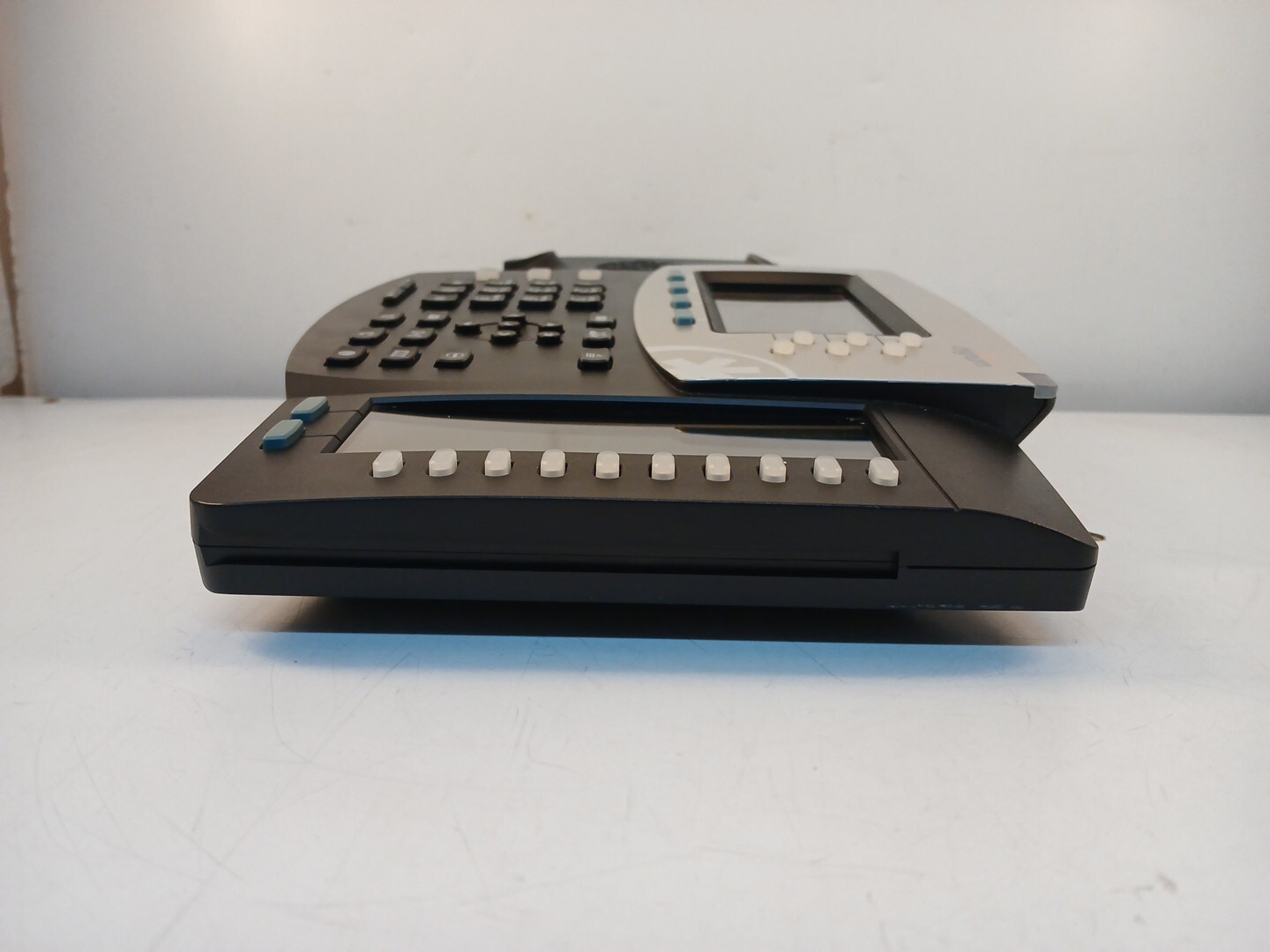 Digium D70 IP Phone 1TELD070LF *TESTED* *NO HANDSET*