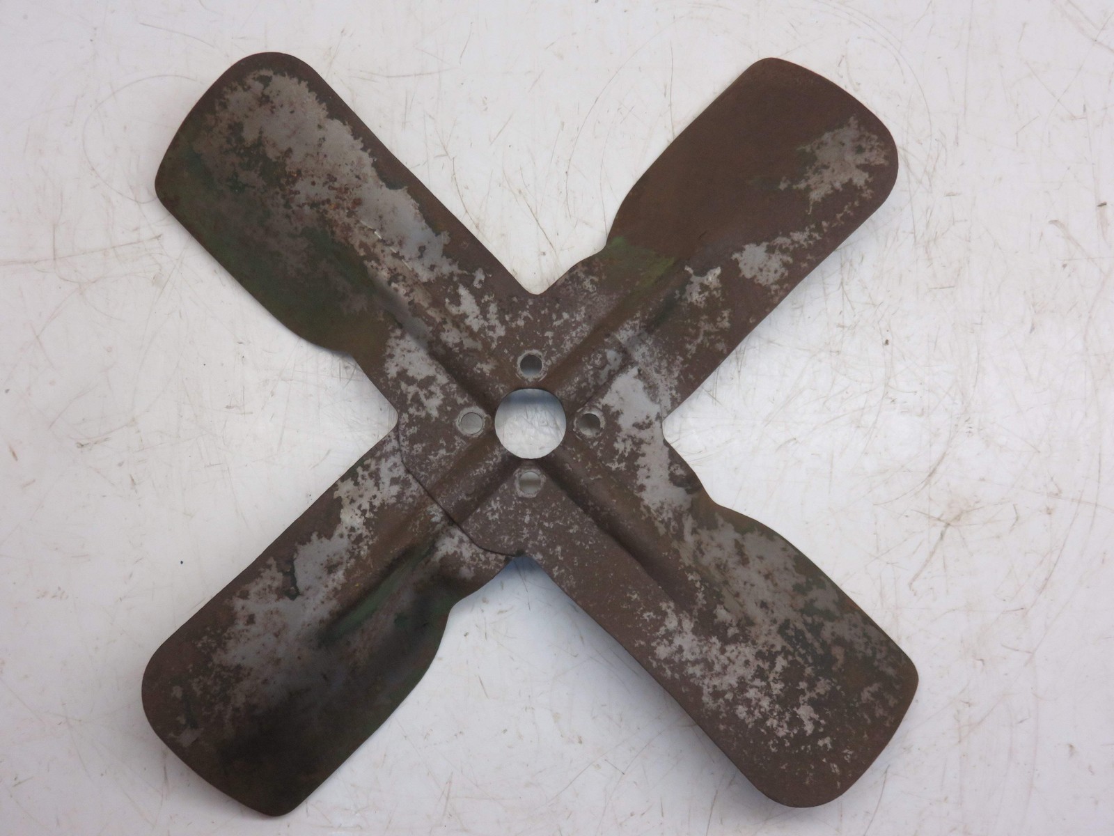 AM2840T John Deere Fan Blade For 420, 430, 435