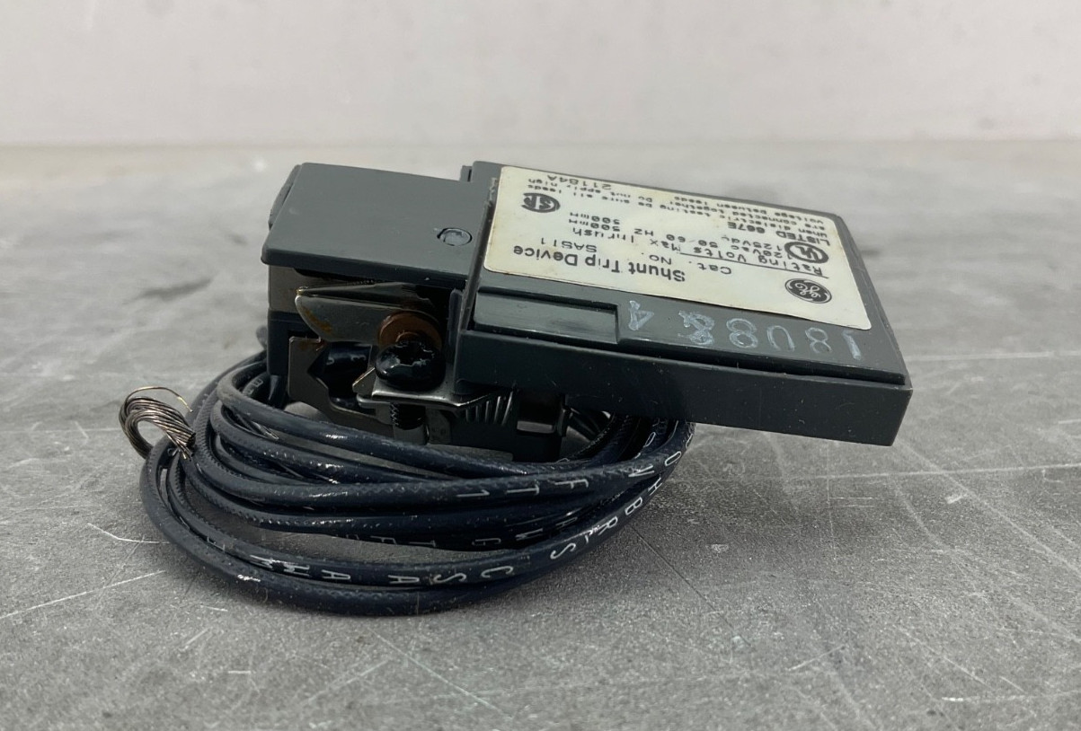 G.E. SAST1 SHUNT TRIP 120VAC 500mA SEDA/SEHA/SELA/SEPA/SFHA/SFLA/SFPA NEW