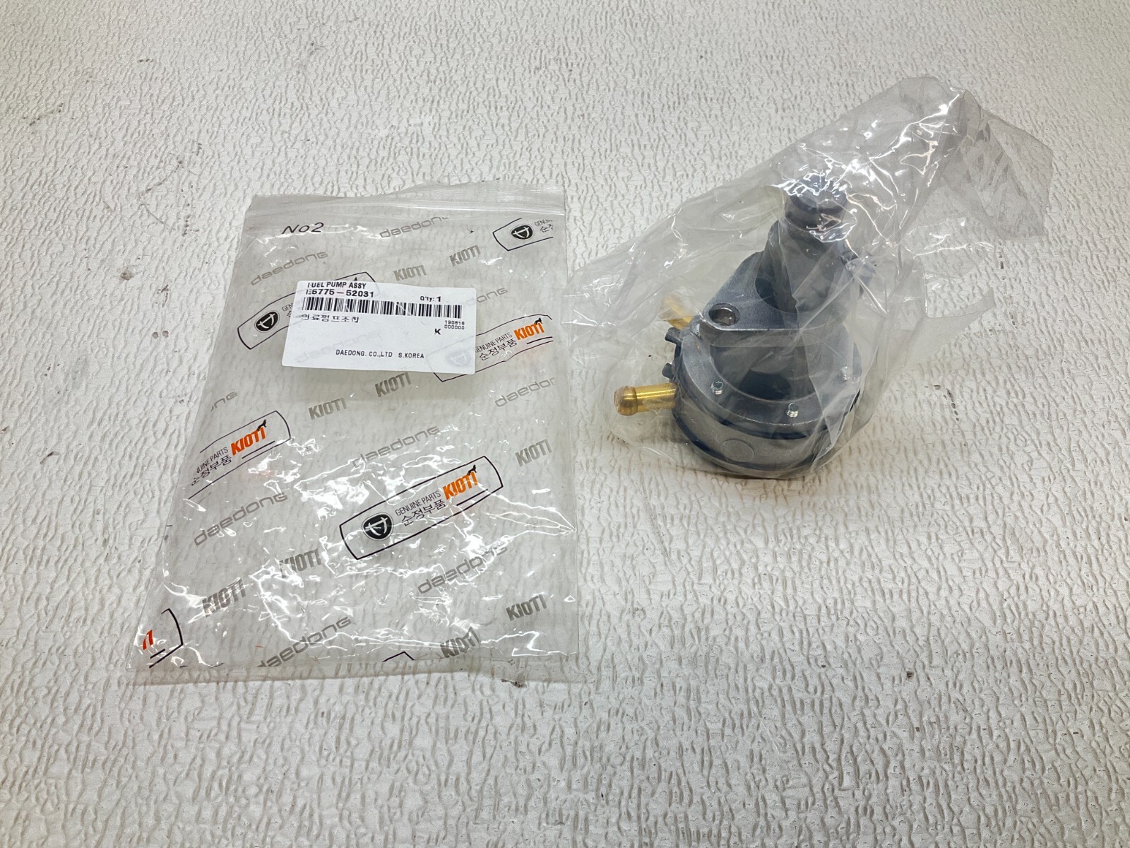 Daedong Kioti E5775-52031 Fuel Pump Assembly E577552031 E5775 New (TSC)