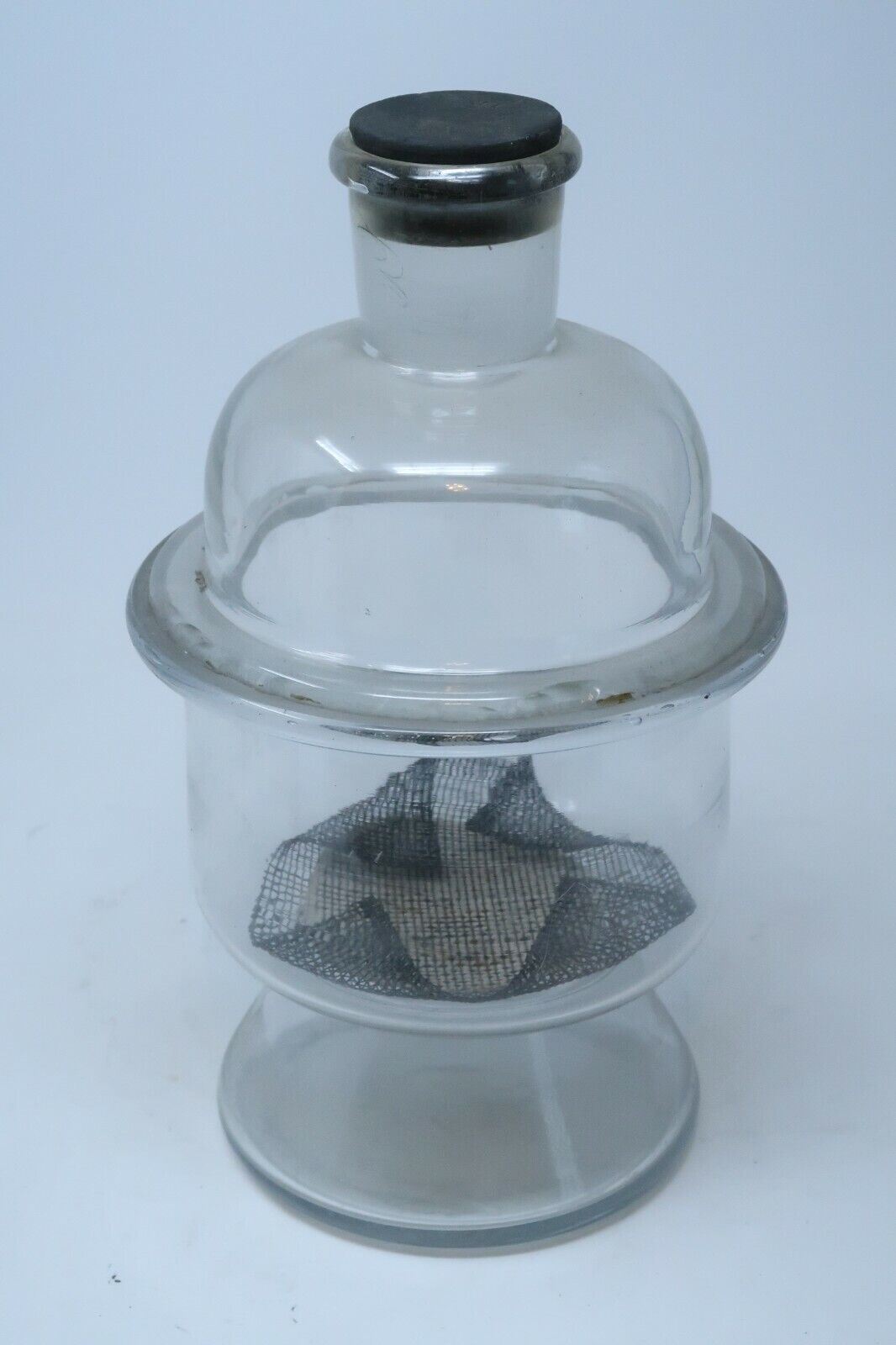 Pyrex 145mm I.D. (~6″ Dia.) Laboratory Glass Desiccator with Lid