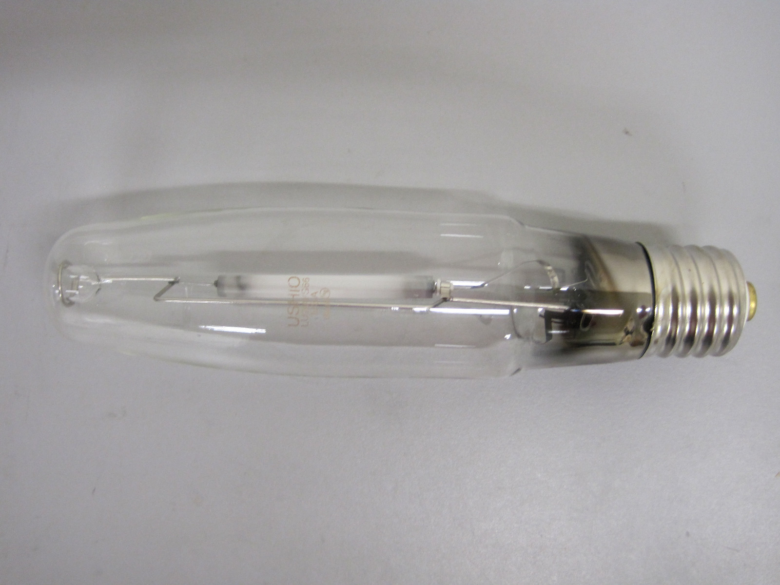 USHIO 200 WATT HIGH PRESSURE SODIUM LAMP, 2000K #: LU200