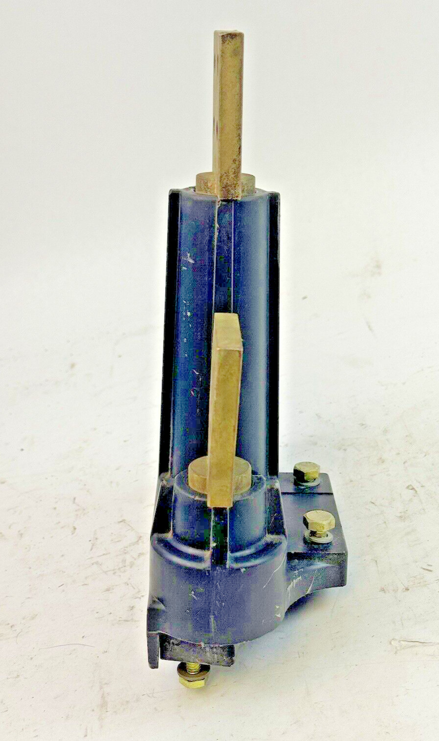 SIEMENS/ ITE – PC5661 – PLUG-IN MOUNTING BASE ASSEMBLY – FOR LD FRAME BREAKERS