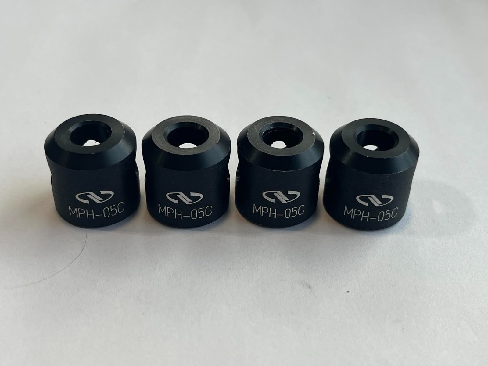 Lot of 4 Newport MPH-05C Mini Optical Post Holders 0.5 in / 12.7mm Lab Optics