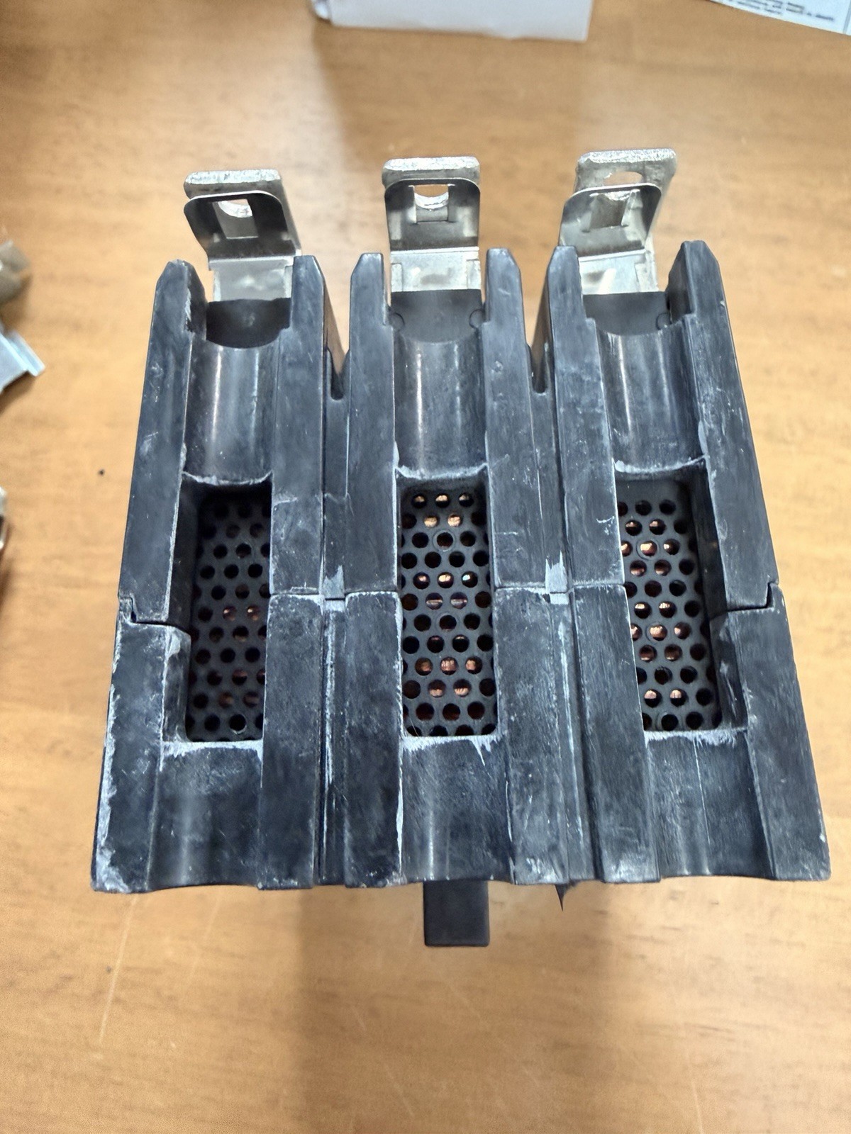 ABB GE GENERAL ELECTRIC 30 AMP BOLT ON CIRCUIT BREAKER 480/277 VAC 3 POLE TEY330