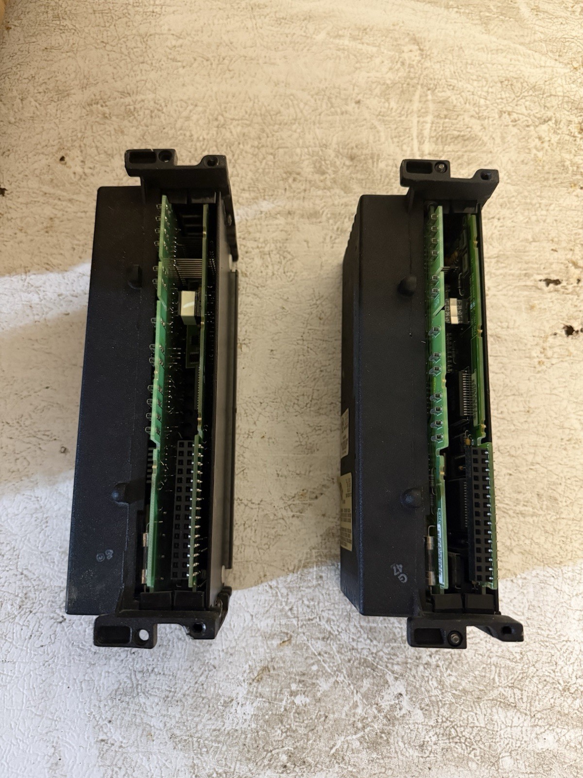 Genius C660EBD101K 115 VAC 8PT 50/60 Hz In/Out IC660EBD101 IC660TSD100